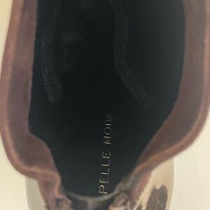 Pelle Moda Women's Elegant Brown Booties